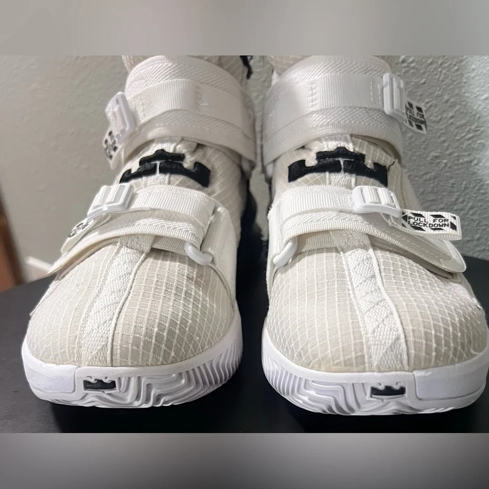 Nike Lebron Soldier XIII 13 SFG TB White Black  CN9809-113 Basketball Sneakers - Picture 4 of 14